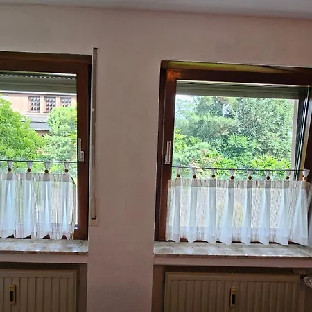 Foehren Apartment Apartman *